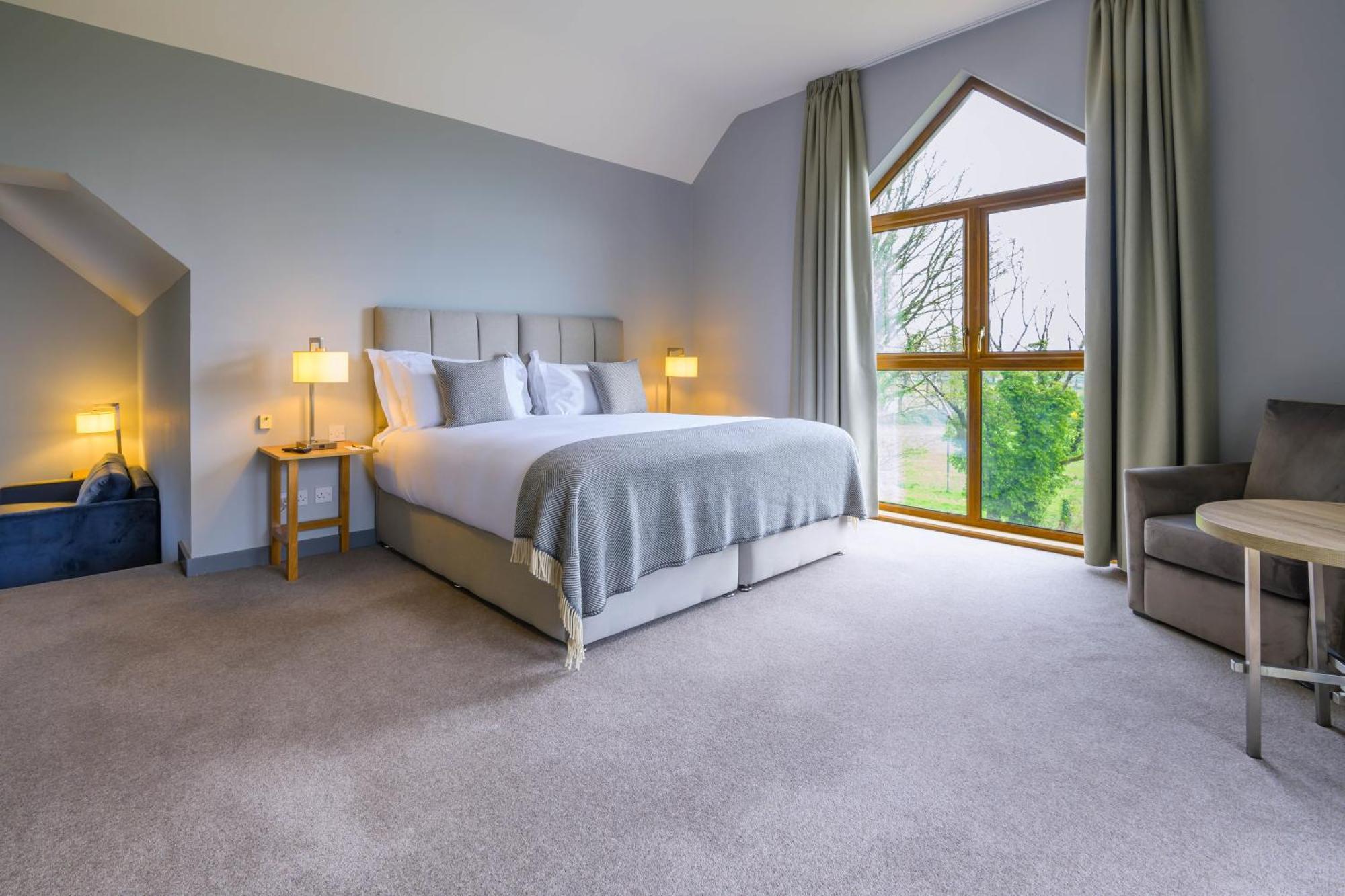 Meigh Killeavy Castle Estate酒店 外观 照片